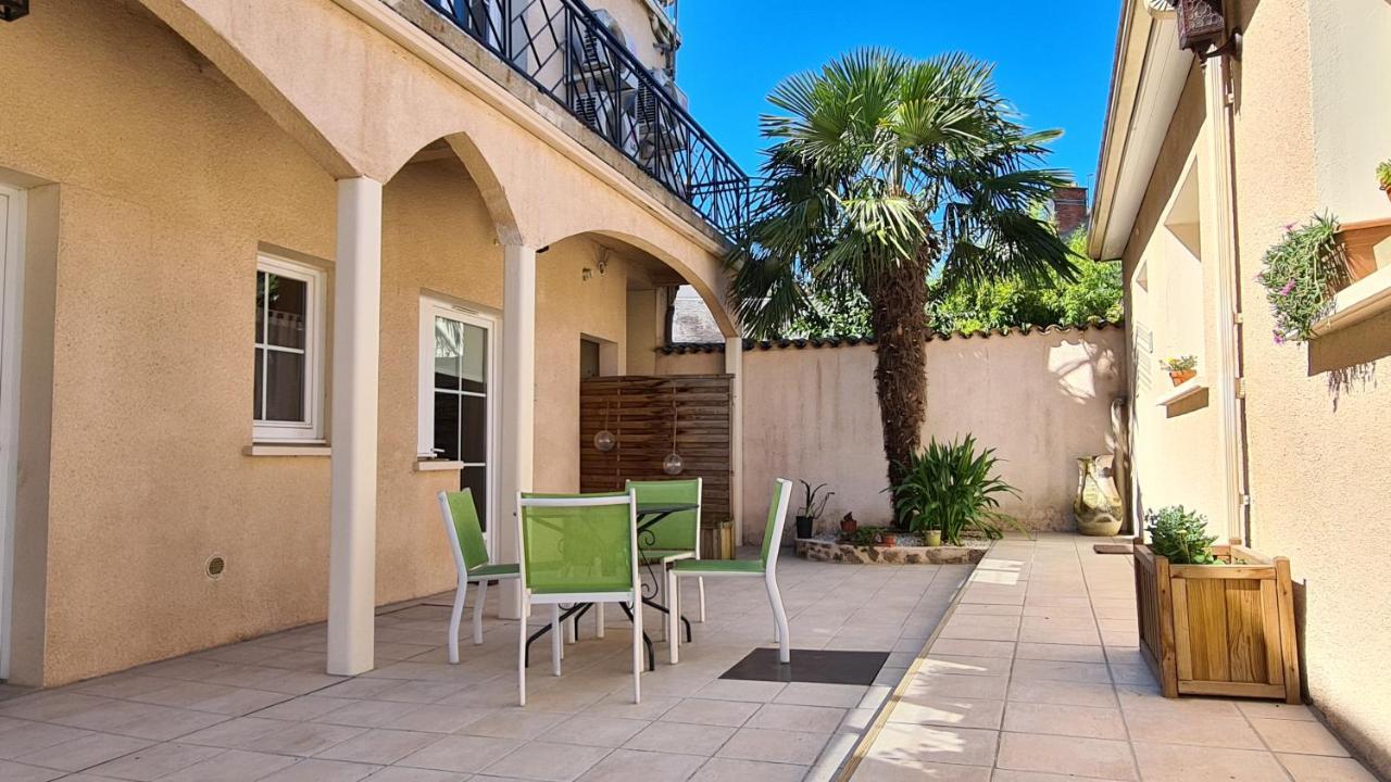 Alysa Hotel Parthenay Exterior foto