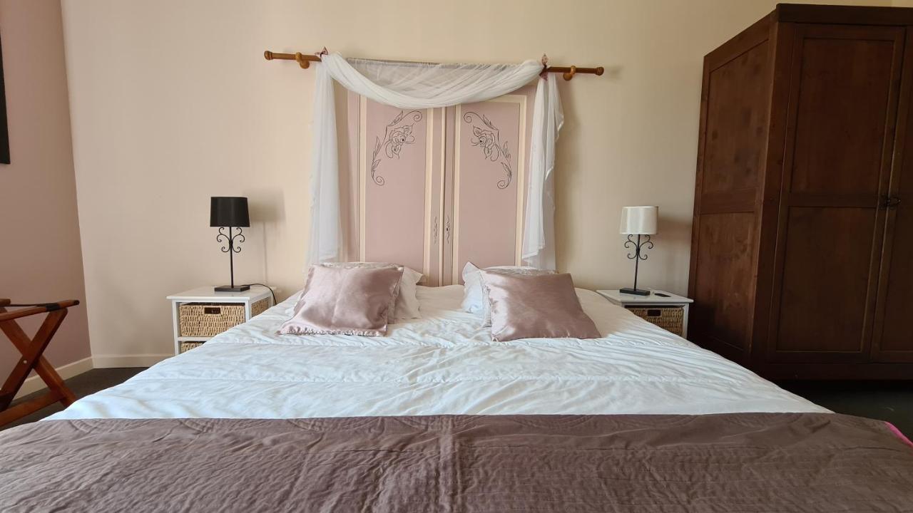 Alysa Hotel Parthenay Exterior foto